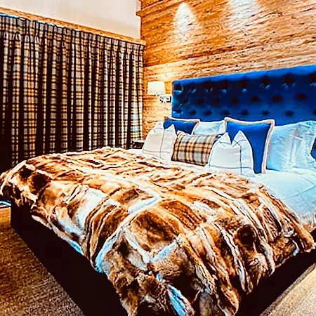 Luxe Alpenhideaway דירה